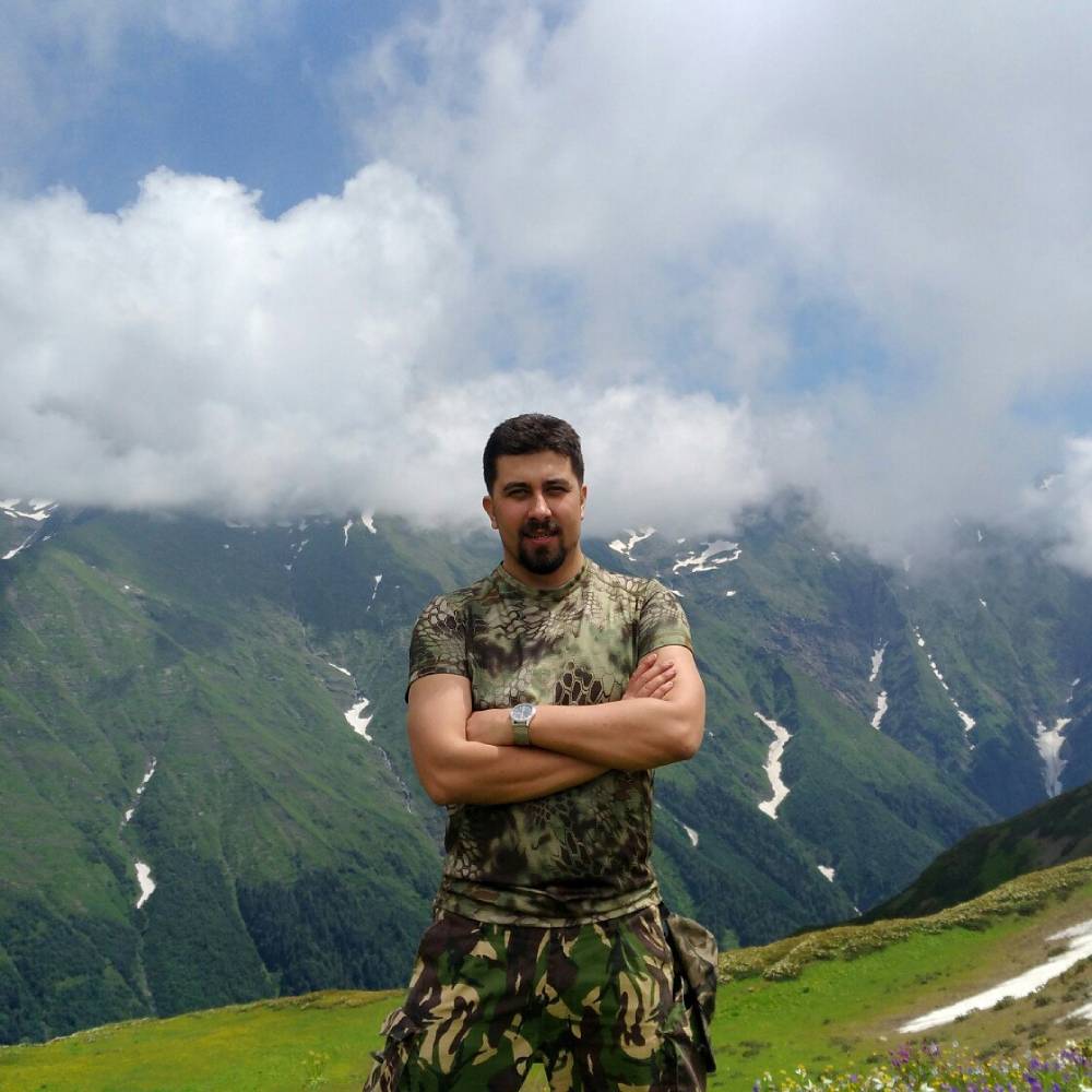 Дмитрий Макагонов